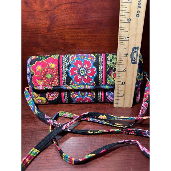 Vera Bradley Knot Just a Clutch in Symphony in Hue Purse Wallet Crossbody - Picture 2 of 6